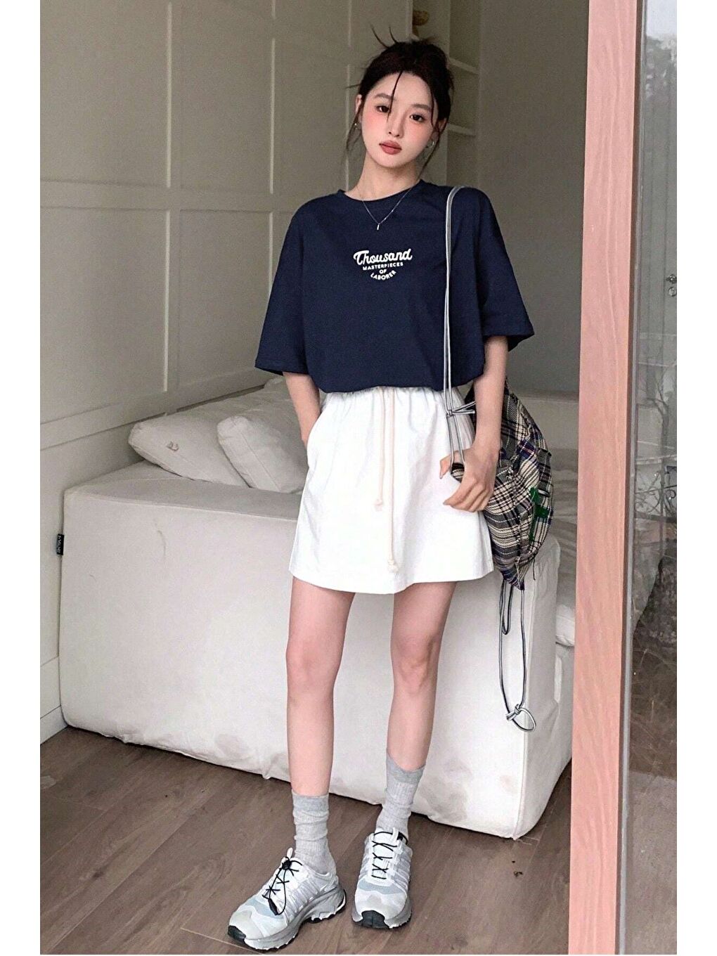 Kadın Lacivert Bisiklet Yaka Thousand Baskılı Oversize Tişört-2