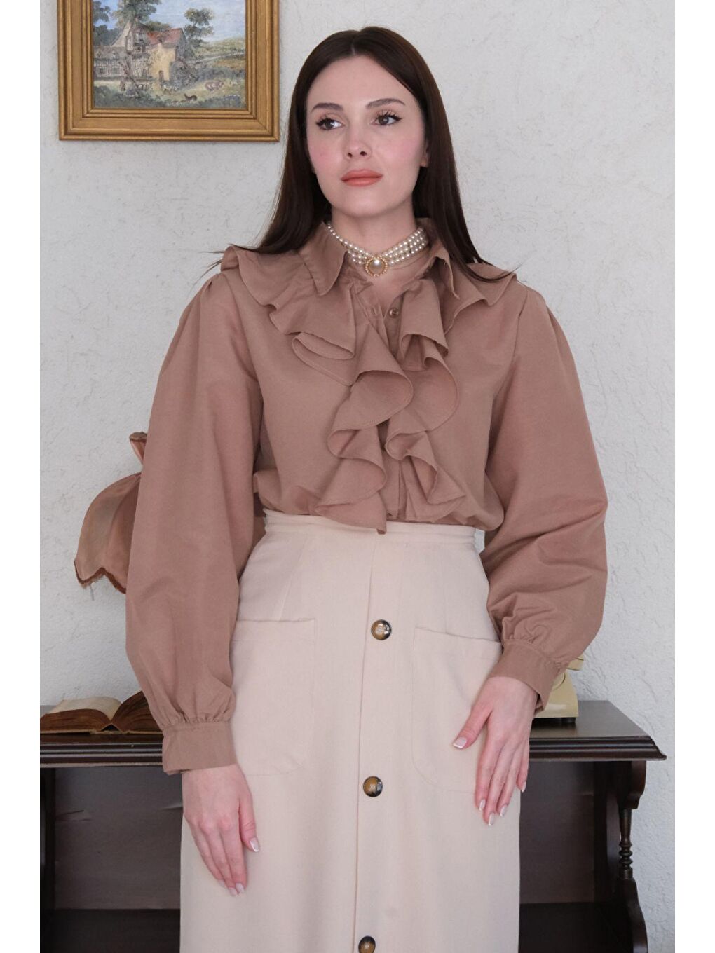 Bej Karamel Volanlı Gömlek