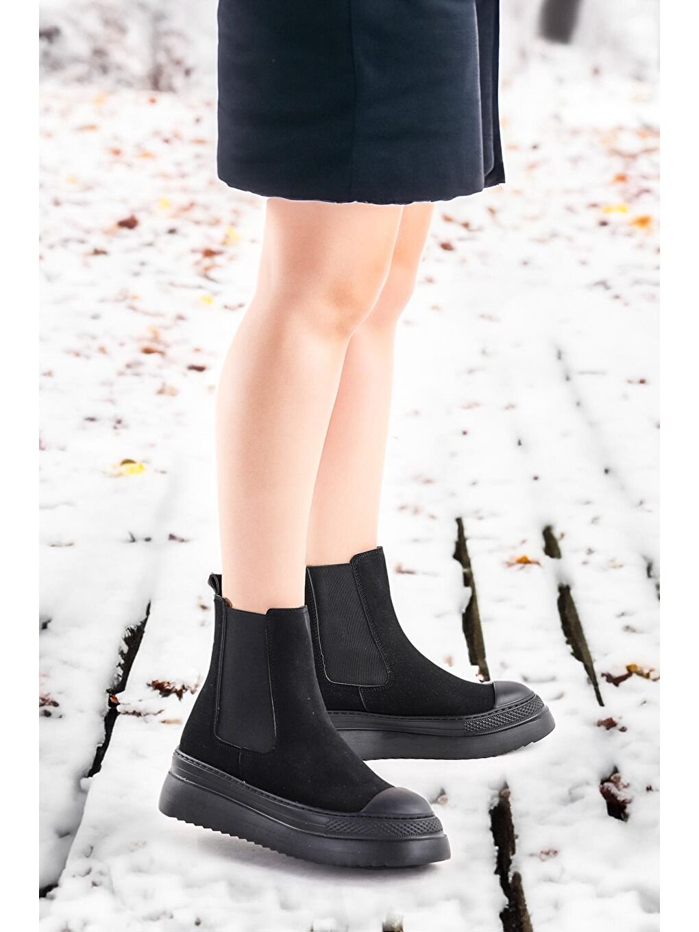 Siyah Lastikli Kadın Günlük Bot Ayakkabı Fls 26-99 Süet