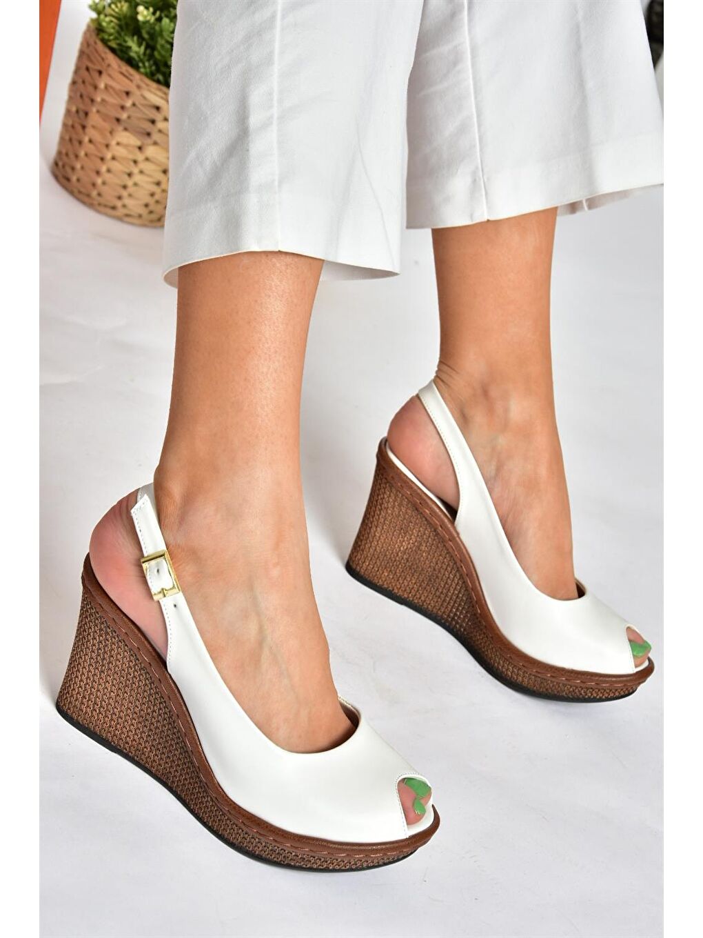 K674040709 Beyaz Dolgu Taban Kadın Ayakkabı-3