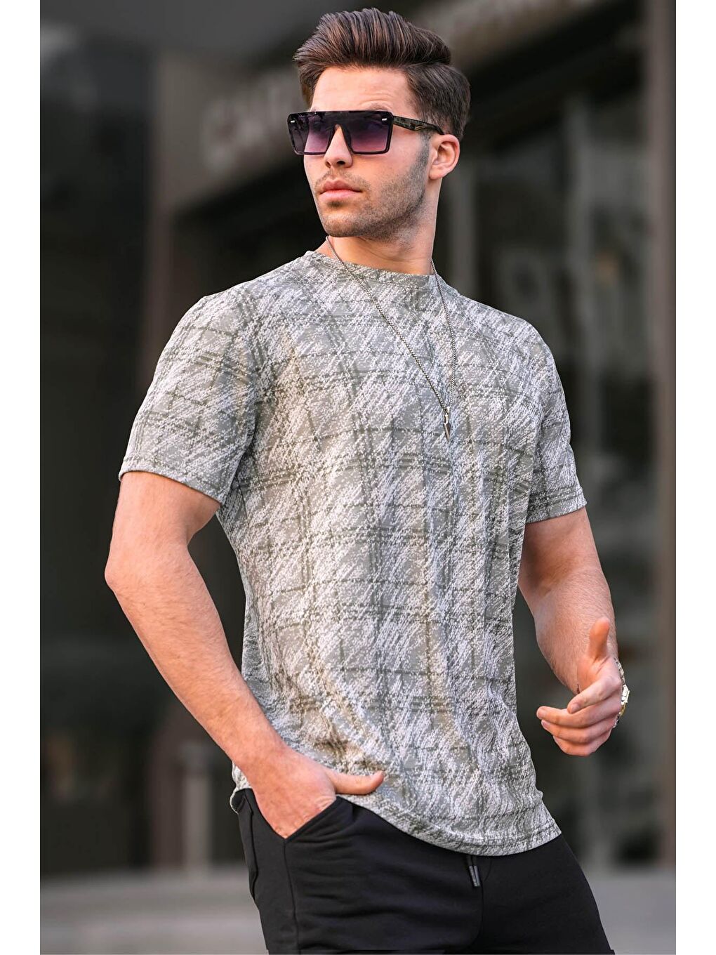 Mint Yeşili Desenli Bisiklet Yaka Erkek Tişört 6070