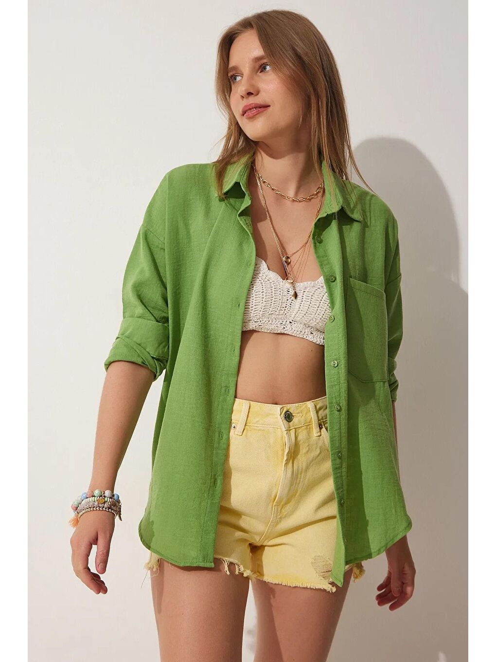 Kadın Fıstık Yeşili Düşük Omuz Cepli Oversize Gömlek-1