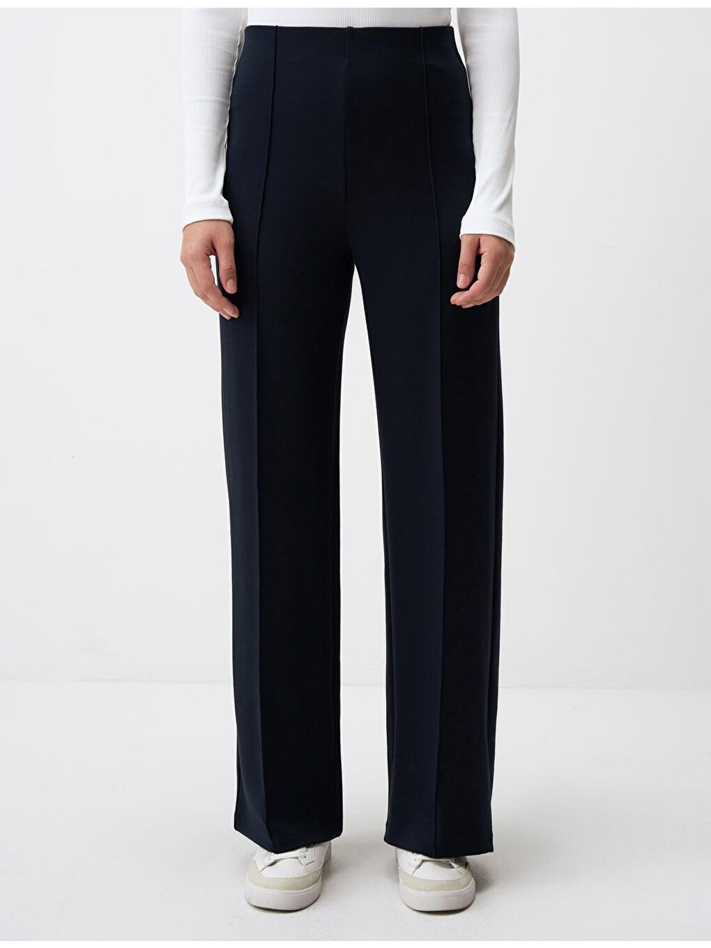 Siyah Yüksek Bel Rahat Kesim Uzun Örme Pantolon-3