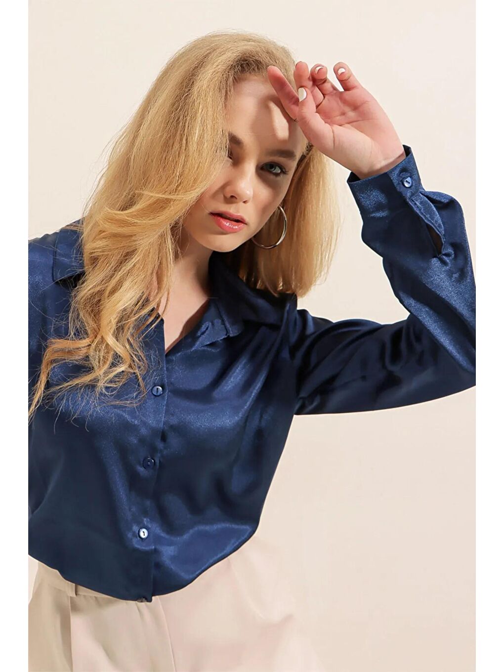 Kadın Lacivert Dökümlü Viskon Basic Saten Gömlek
