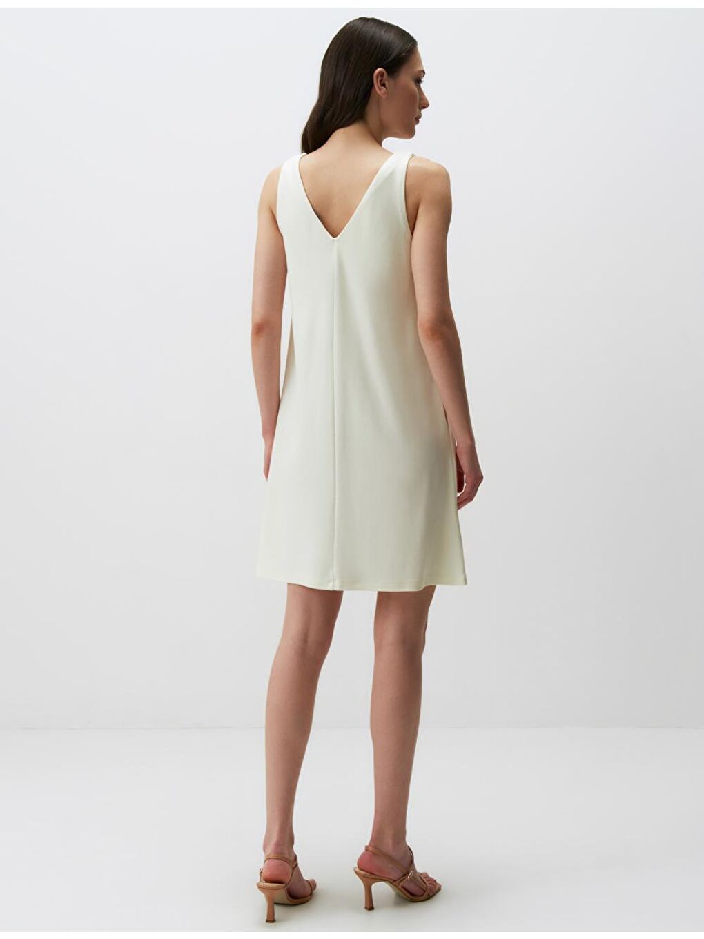 Ekru V Yaka Kolsuz Cepli Elbise-5