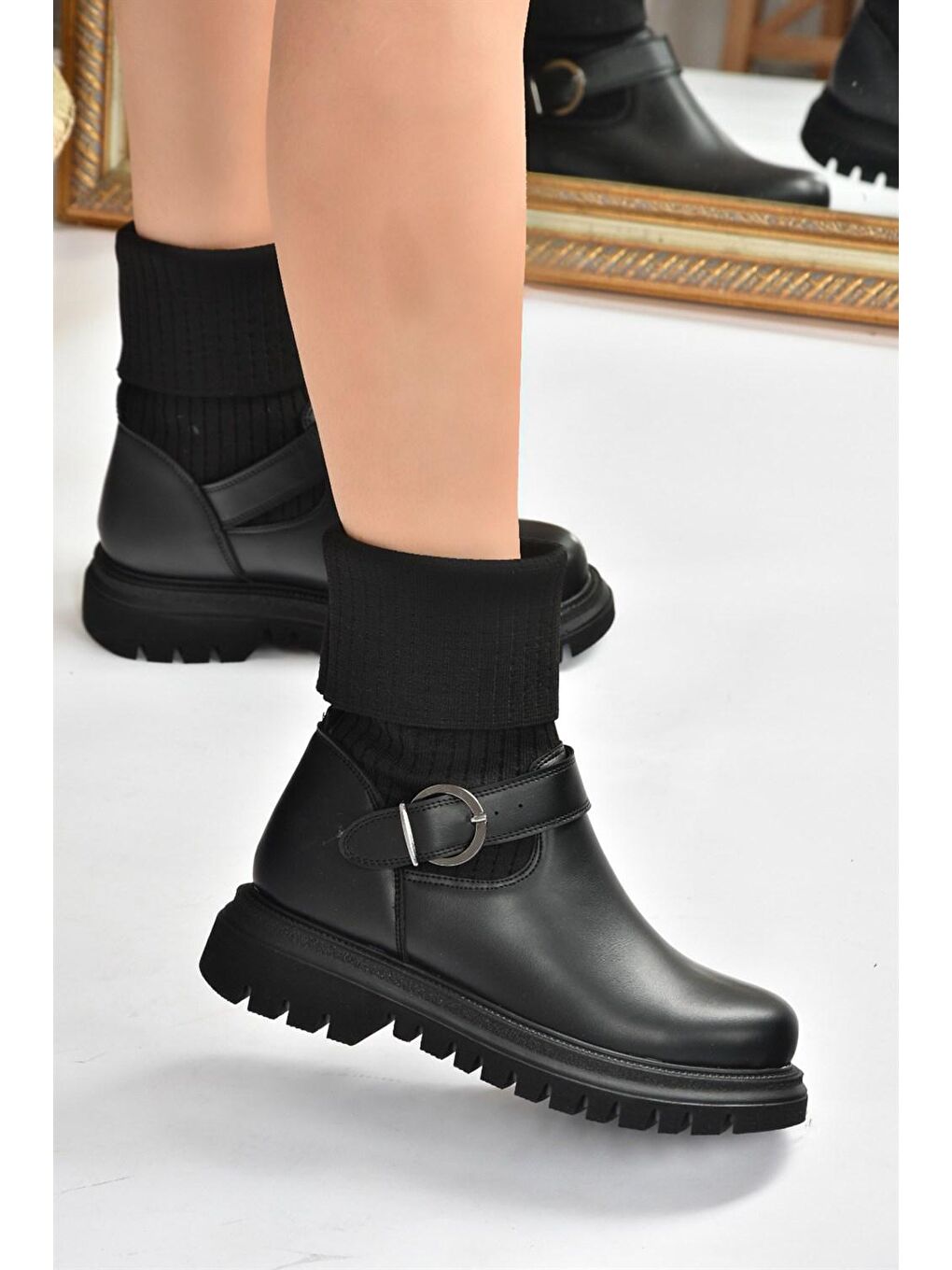 L5240217 Siyah Kadın Bot-1