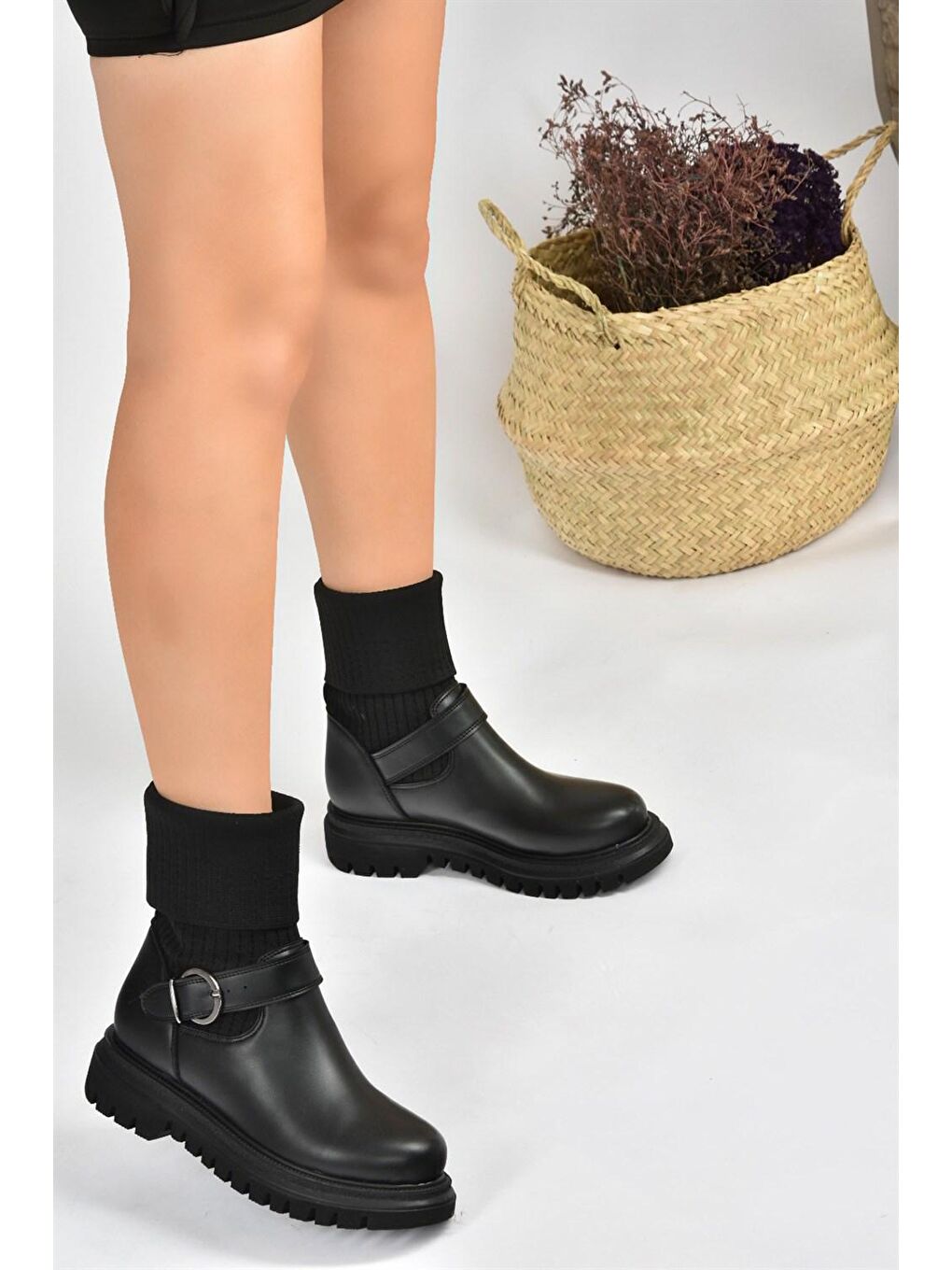 L5240217 Siyah Kadın Bot-2
