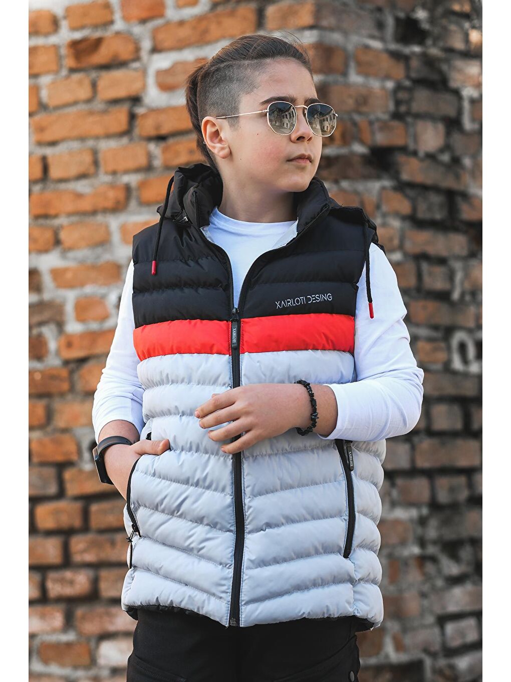 Gri Erkek Çocuk Kapüşpnlu Üç Renk Şişme Yelek YLK.2001
