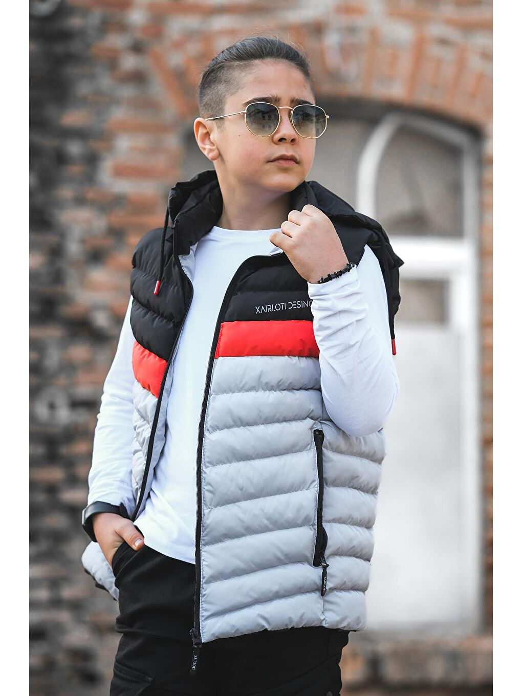 Gri Erkek Çocuk Kapüşpnlu Üç Renk Şişme Yelek YLK.2001-1