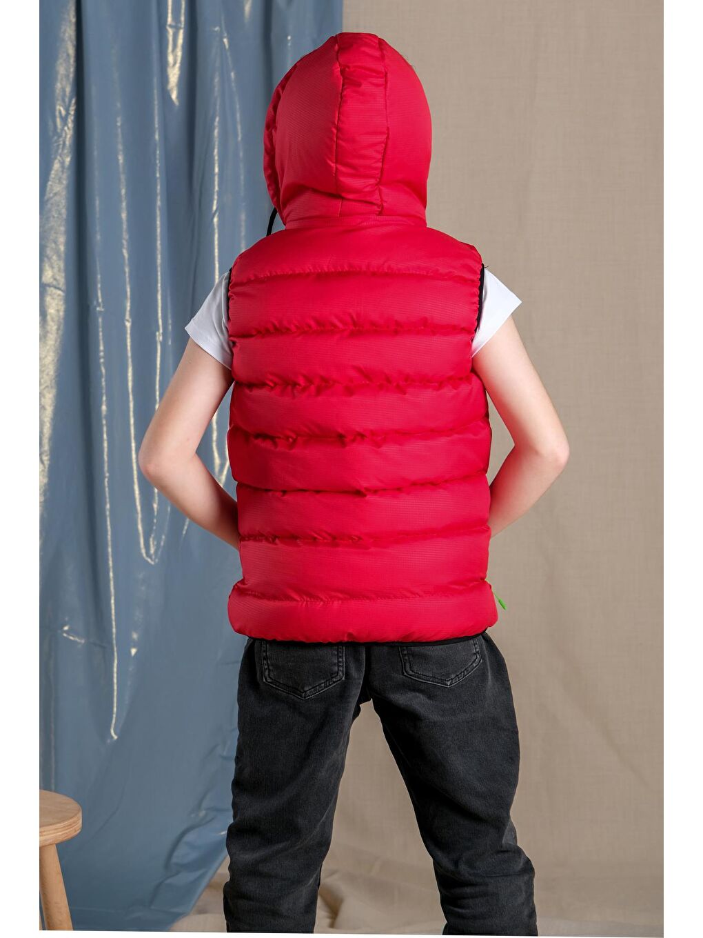 Kırmızı Çıkarılan Kapüşonlu Erkek Çocuk Şişme Yelek-5