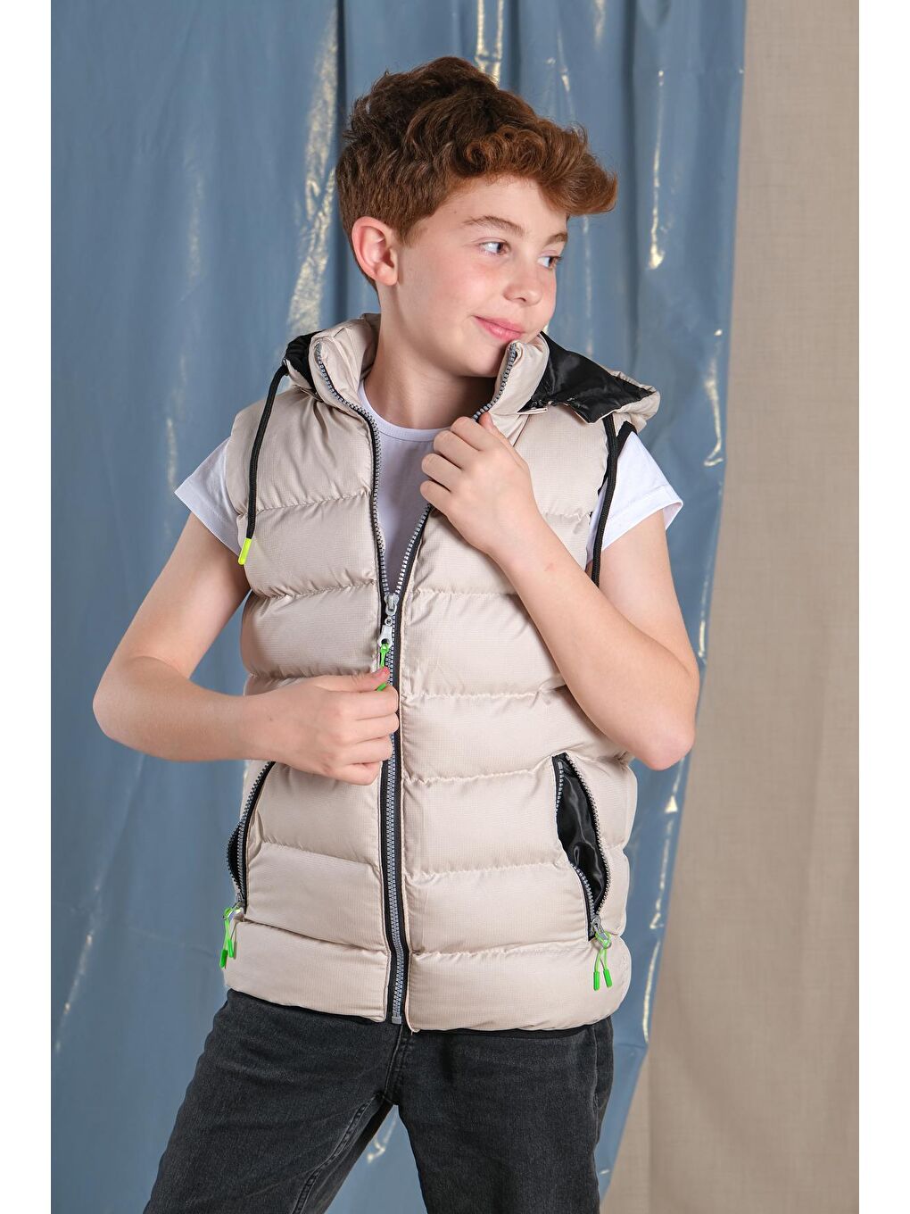 Bej Çıkarılan Kapüşonlu Erkek Çocuk Şişme Yelek-4