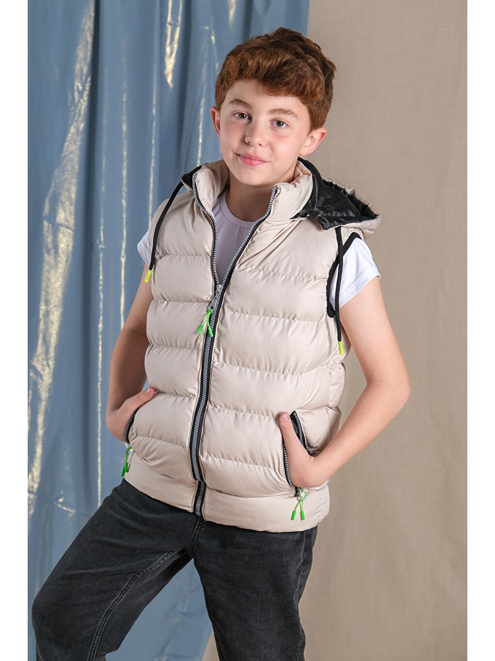 Bej Çıkarılan Kapüşonlu Erkek Çocuk Şişme Yelek-6