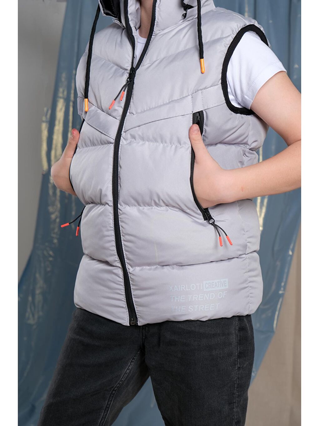 Gri Erkek Çocuk Çıkarılabilir Kapüşonlu Yelek-4