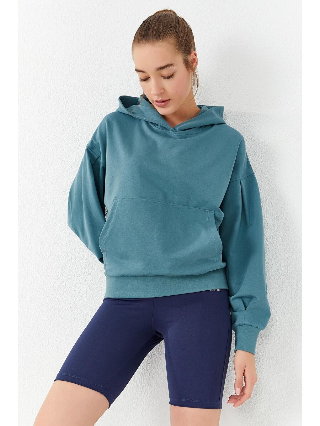 TOMMYLIFE Mint Yeşili Balon Kol Kapüşonlu Kadın Oversize Sweatshirt - 97156