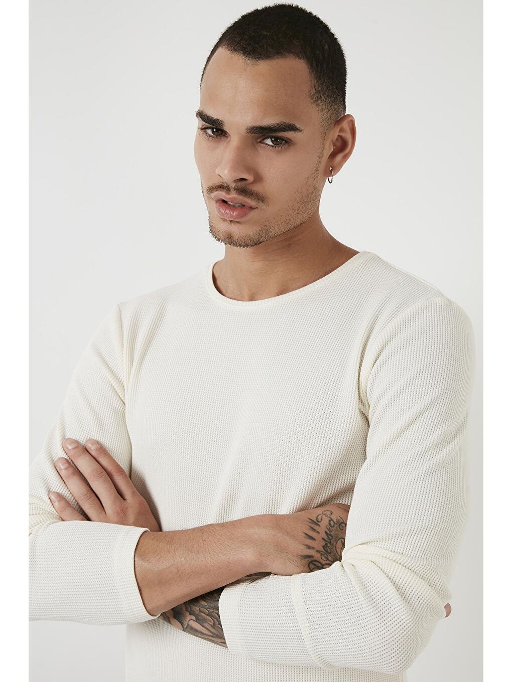 Ekru Pamuklu Bisiklet Yaka Slim Fit Basic Sweat 5905073