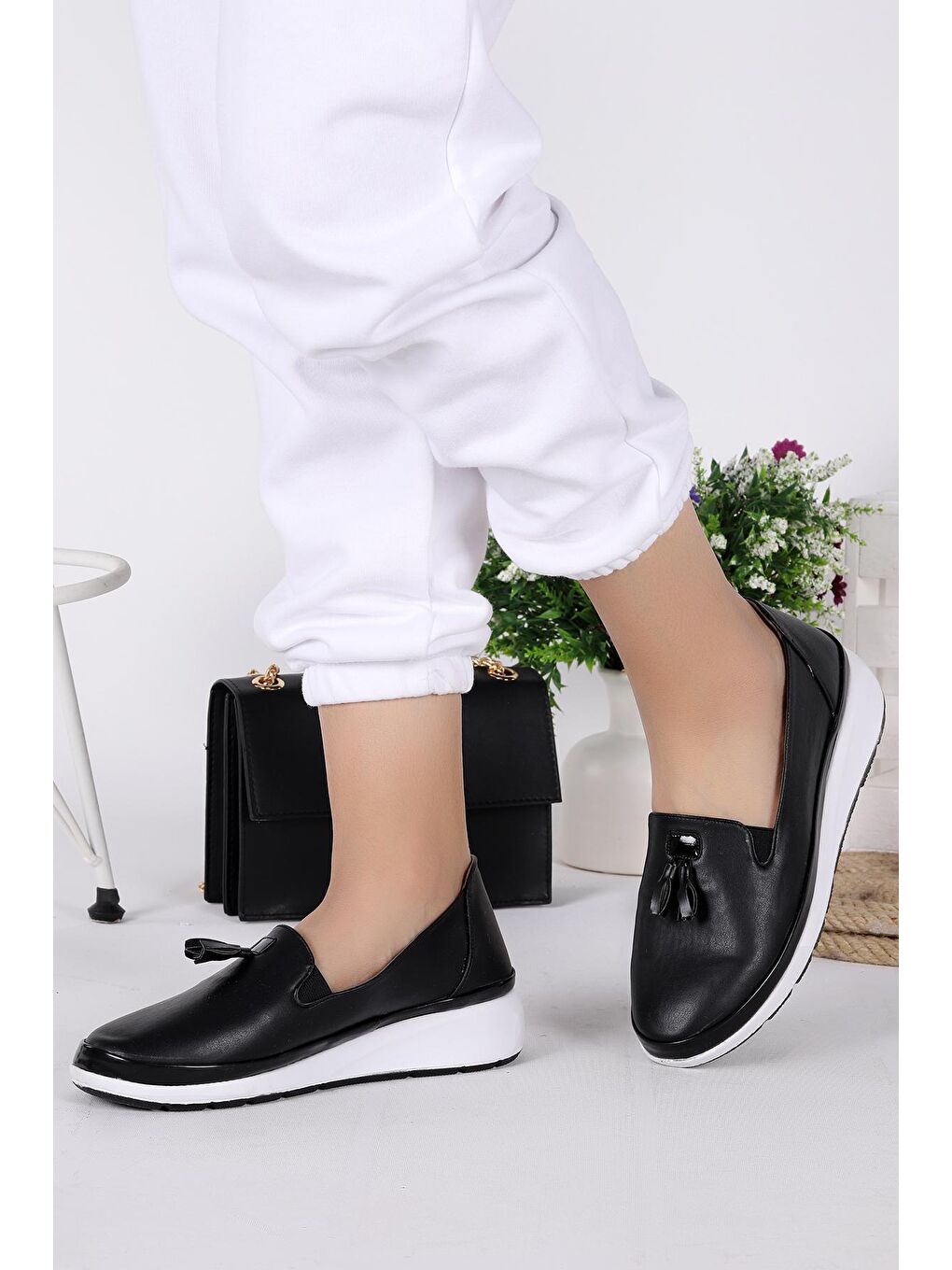 Siyah Kadın Günlük Babet Ayakkabı Cns 1022-1