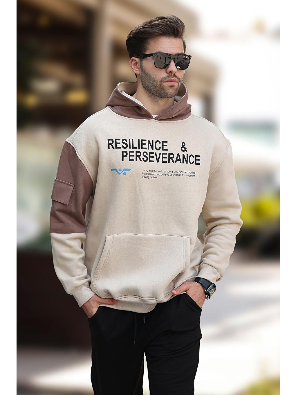 Bej Kapüşonlu Cep Detaylı Baskılı Erkek Hoodie 7058