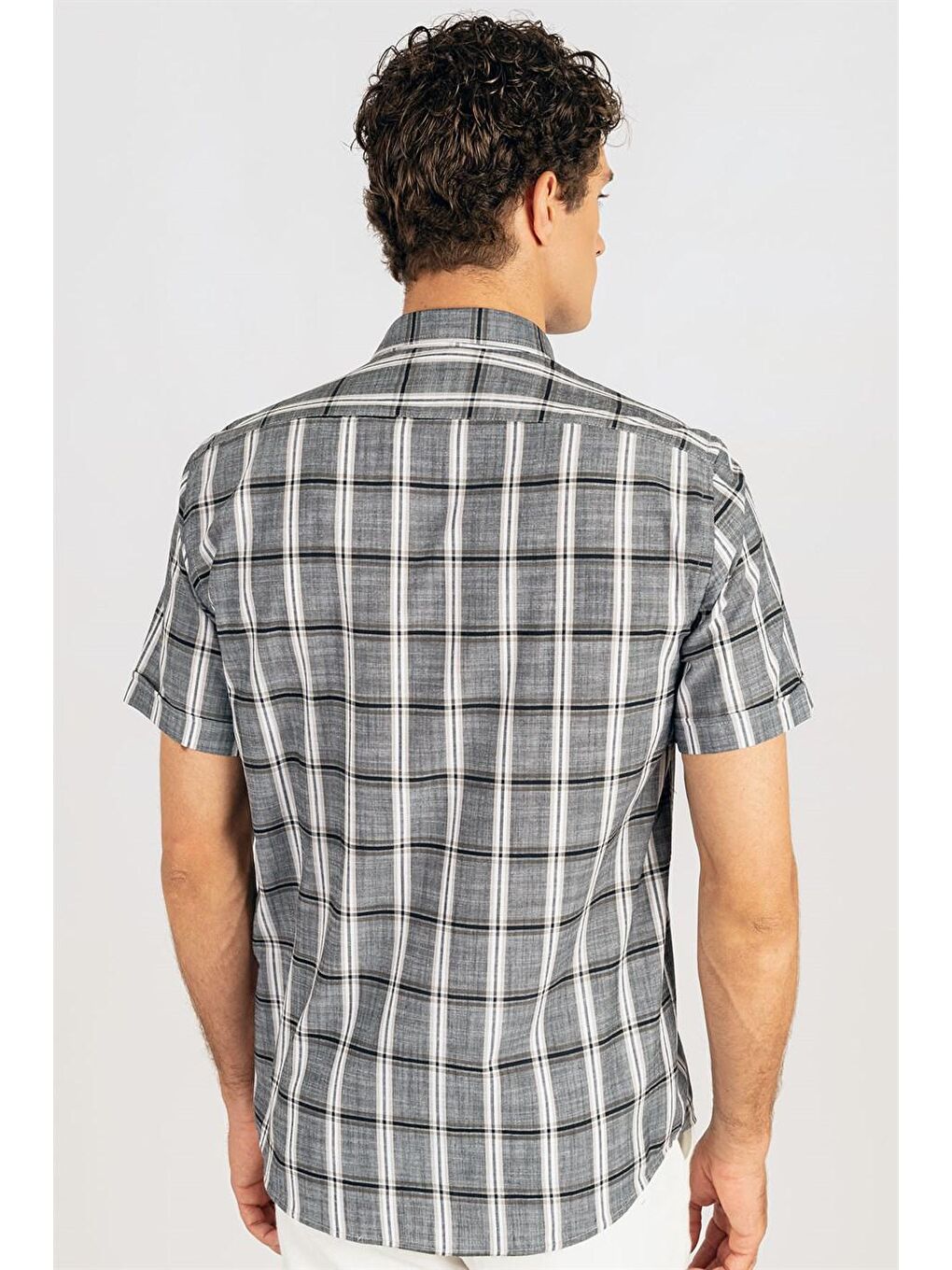 Gri Klasik Kısa Kol Ekoseli Keten Pamuk Cepli Erkek Gömlek-3