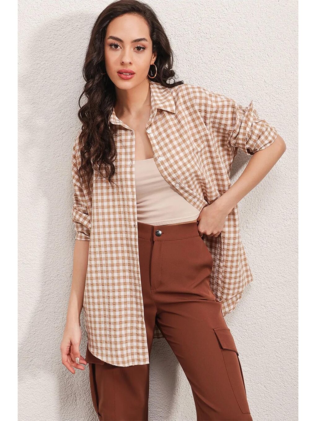 Kadın Bej Kareli Oversize Gömlek HZL22W-BD1201451
