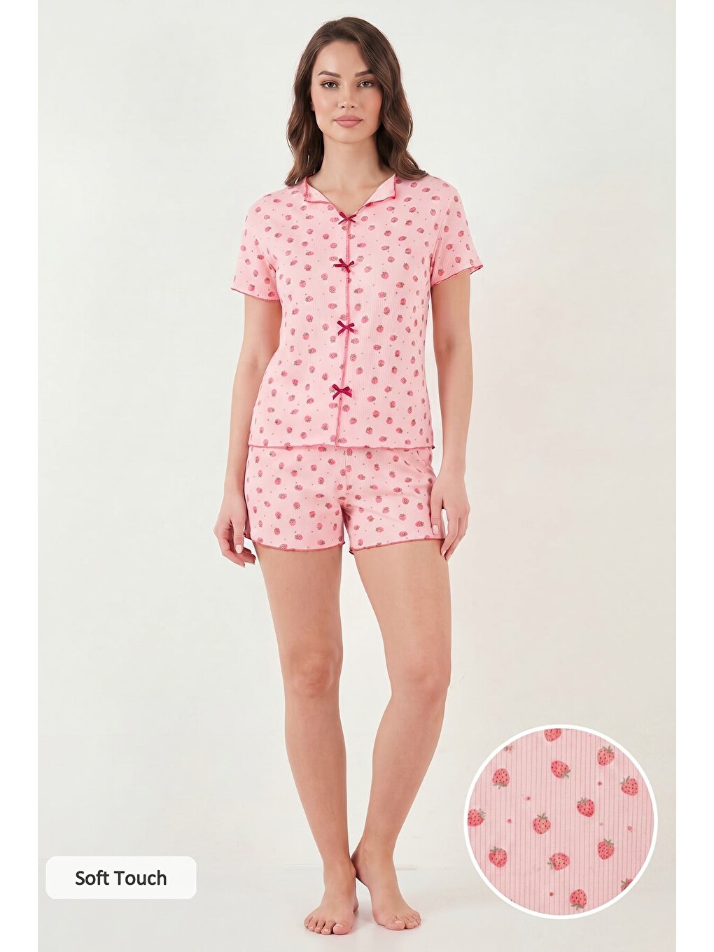 Kırmızı Regular Fit Desenli V Yaka Şortlu Pijama Takımı 65770837