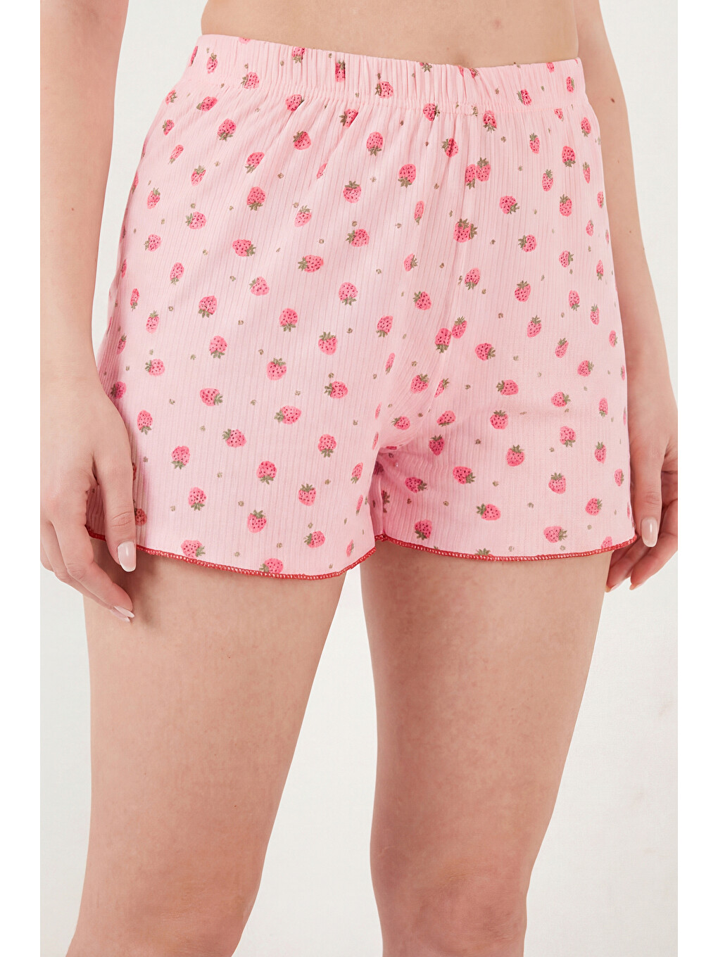 Kırmızı Regular Fit Desenli V Yaka Şortlu Pijama Takımı 65770837-2