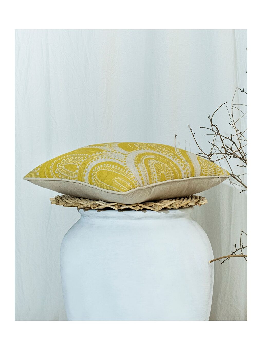 Sarı Bohem Tarzı Keten Pamuklu Dijital Baskı Desenli Biyeli 45x45 Kırlent Kılıfı-3