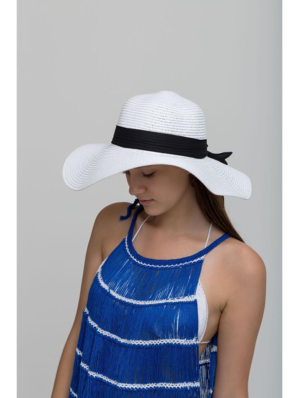 Fiyonklu Beyaz Geniş Hasır Şapka HSR2081-4