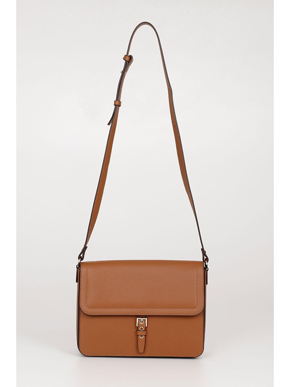 Kahverengi Platinum Hakiki Deri Orta Boy Kadın Omuz Çantası Q8254-1