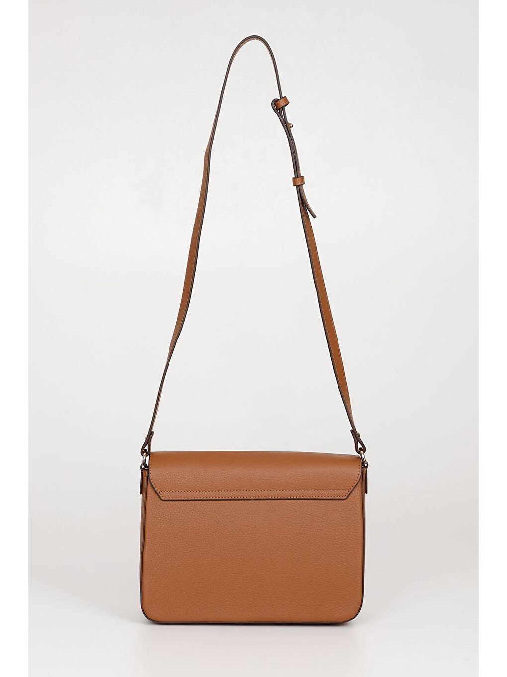 Kahverengi Platinum Hakiki Deri Orta Boy Kadın Omuz Çantası Q8254-4