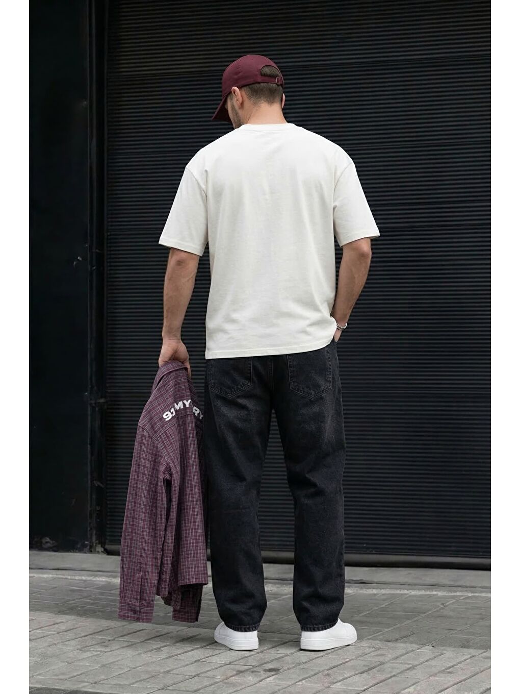 Erkek Relaxed Straight Fit Basic Jean Siyah-3