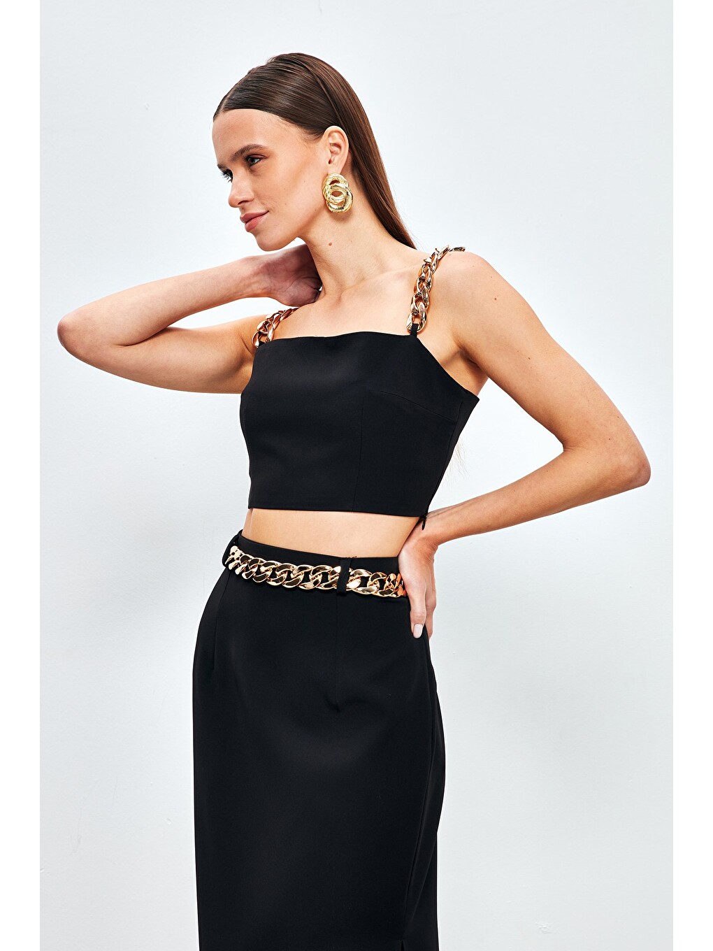 Gold Zincir Askılı Crop Bluz - Siyah