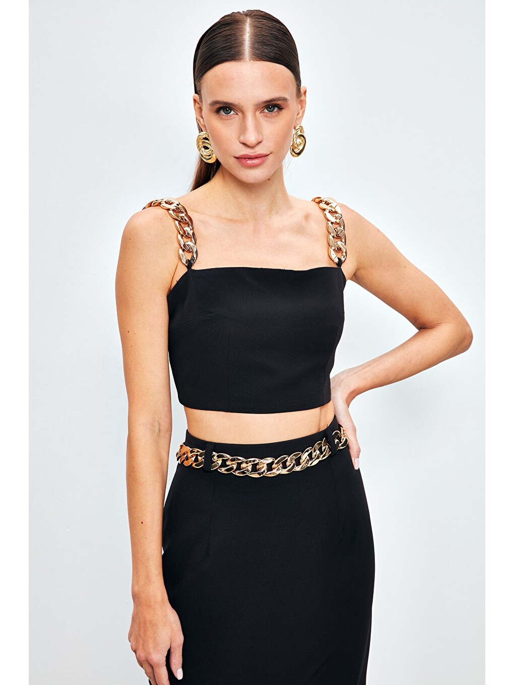 Gold Zincir Askılı Crop Bluz - Siyah-2