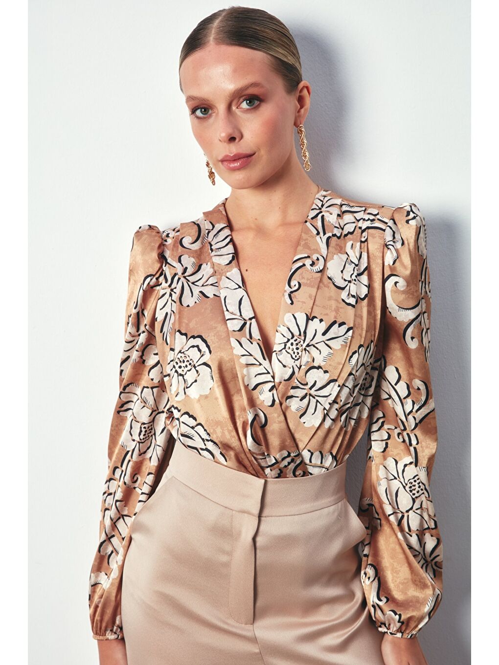 Kahverengi Desenli Bodysuit Bluz - Camel-1