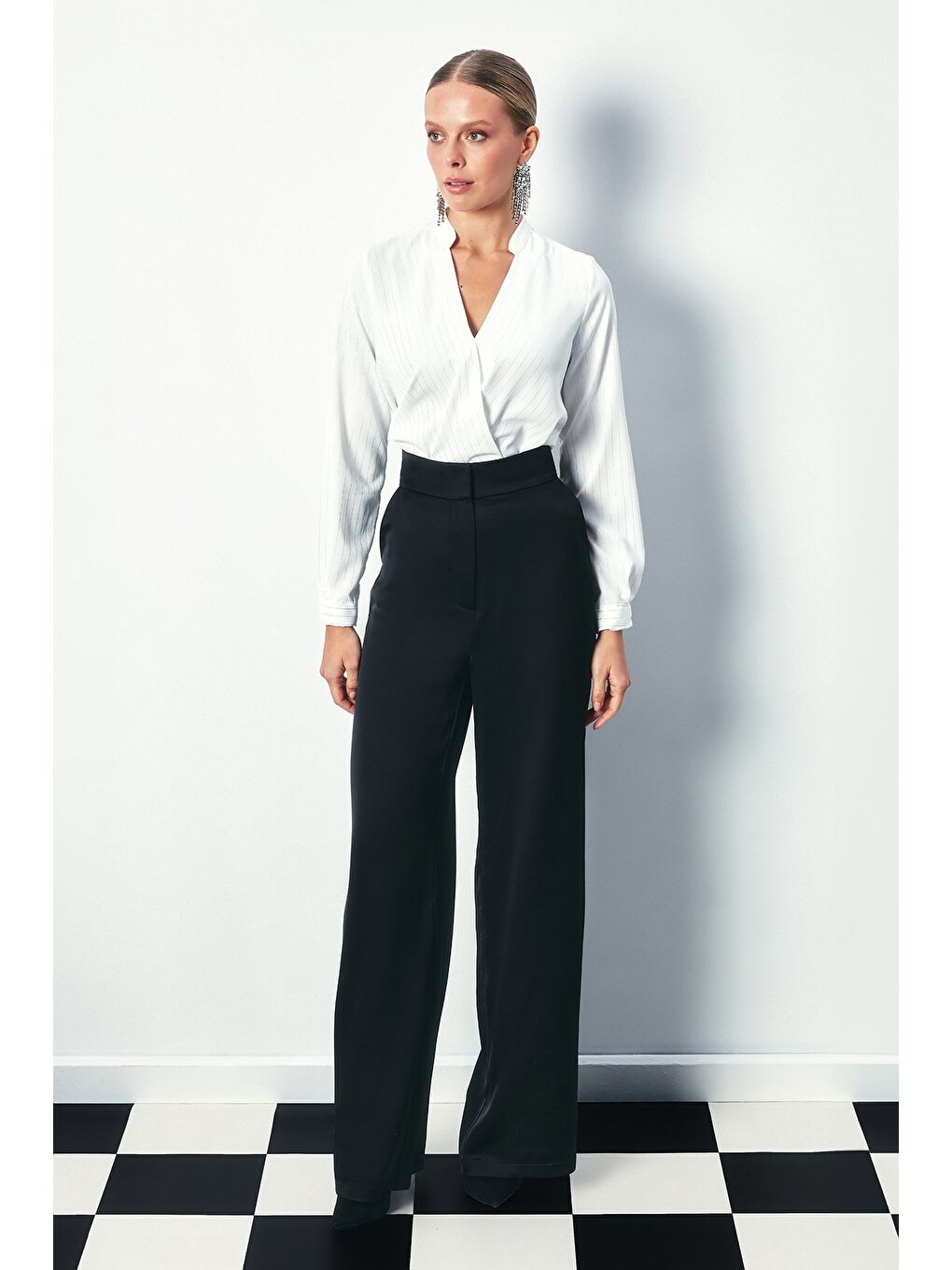 Kruvaze Parlak Çizgili Bluz - Ekru-3