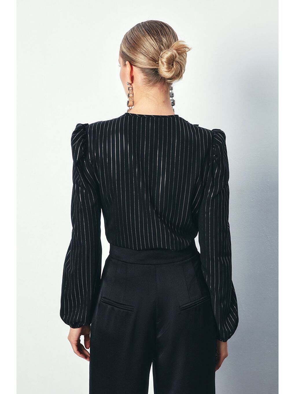 Parlak Çizgili Bodysuit Bluz - Siyah-6