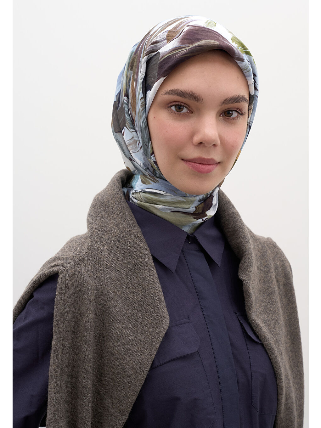 Lacivert Vanılla Blossom Desen Pamuklu Viskon Eşarp-2