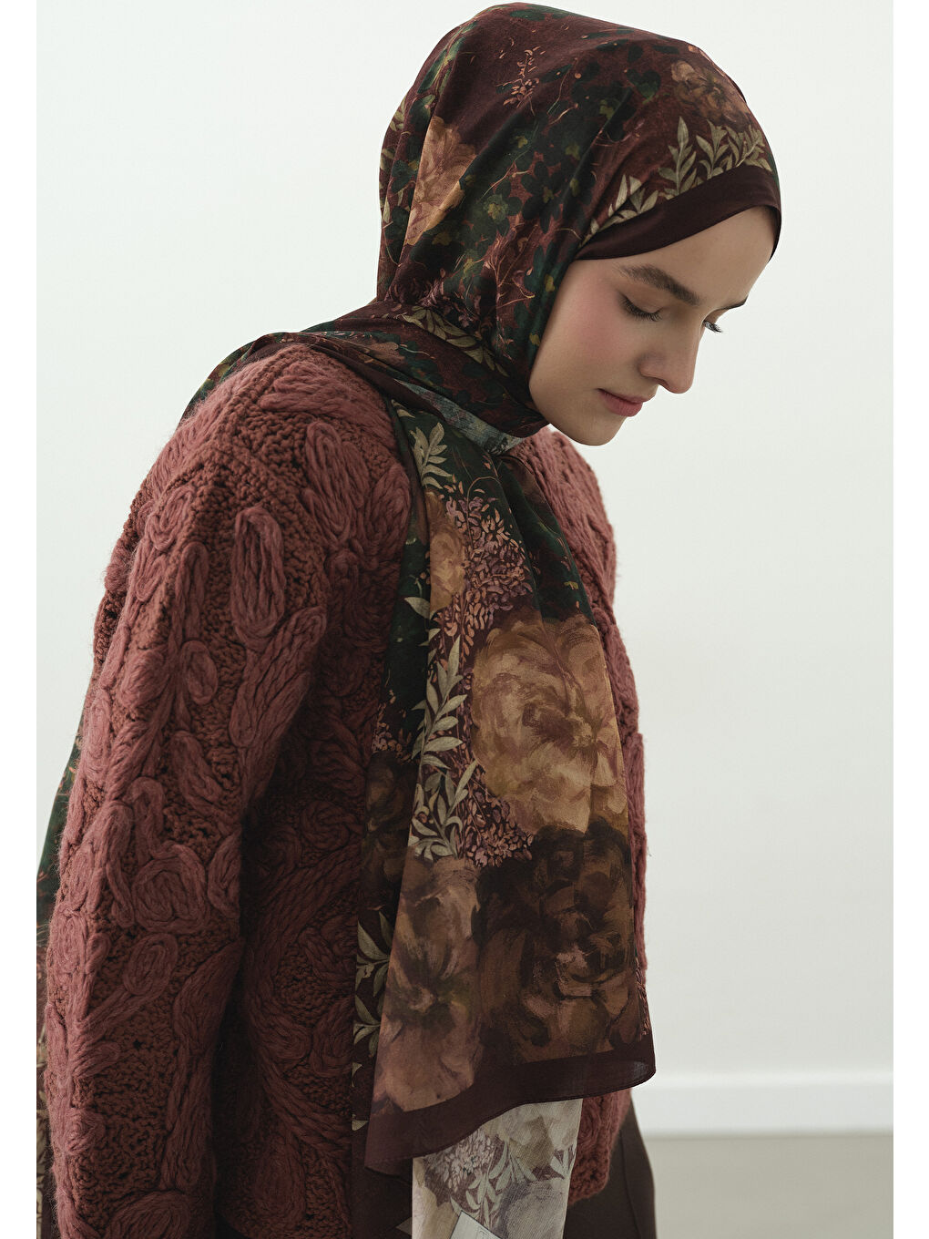 Bordo Soft Hıbıscus Desenli Pamuk Viskon Şal-3