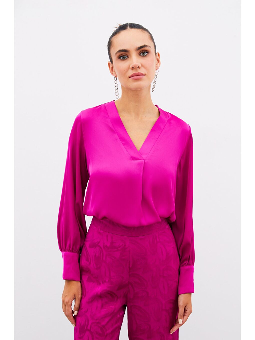 V Yaka Saten Bluz - Fuşya-1