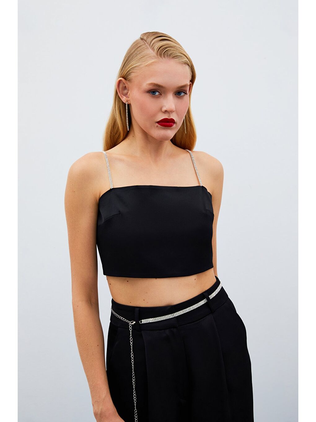 Taş Askılı Saten Crop Bluz - Siyah-2