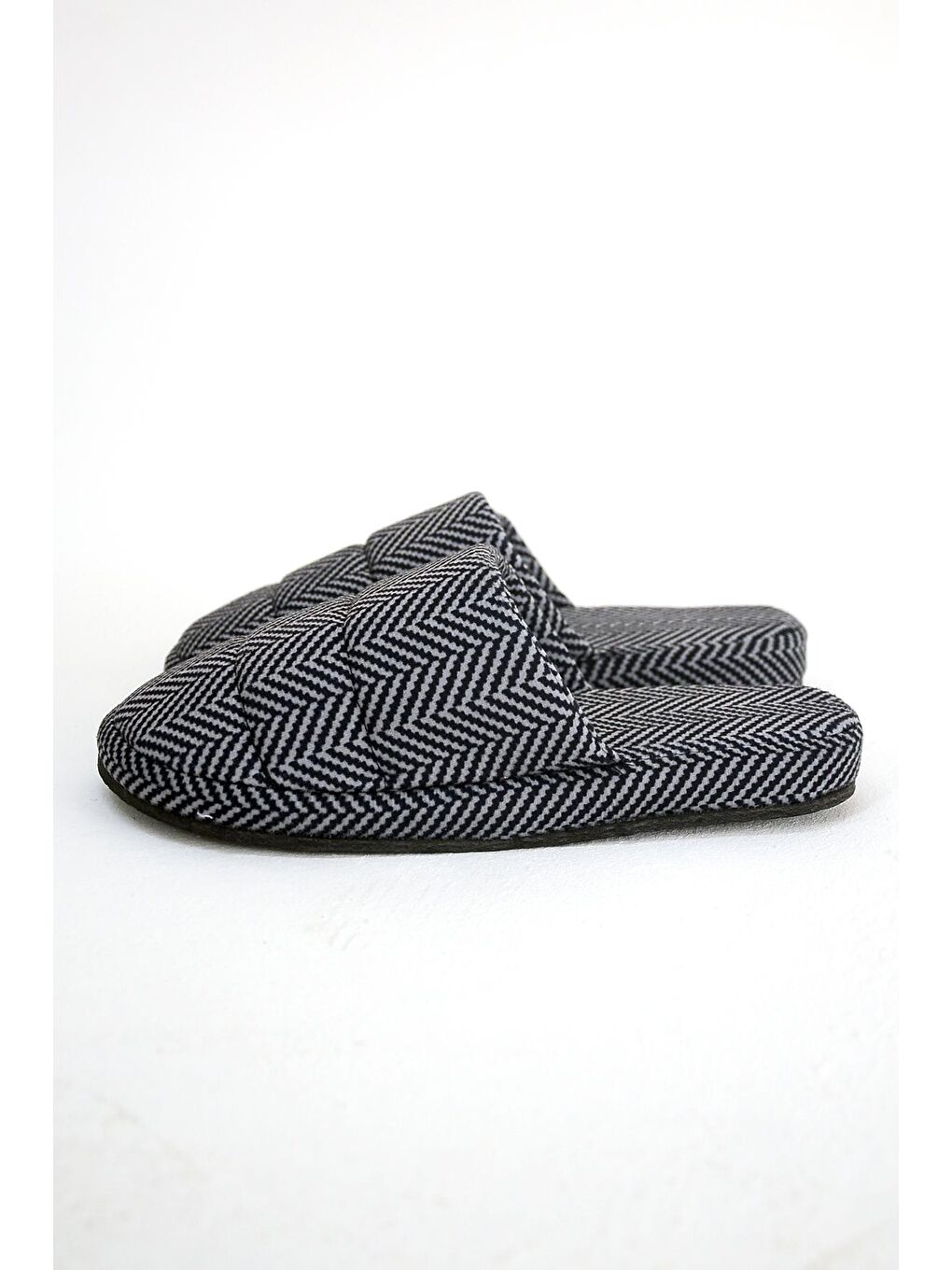 Gri Önü Kapalı Termal Taban Erkek Ev Terliği 001-36-21YN-1