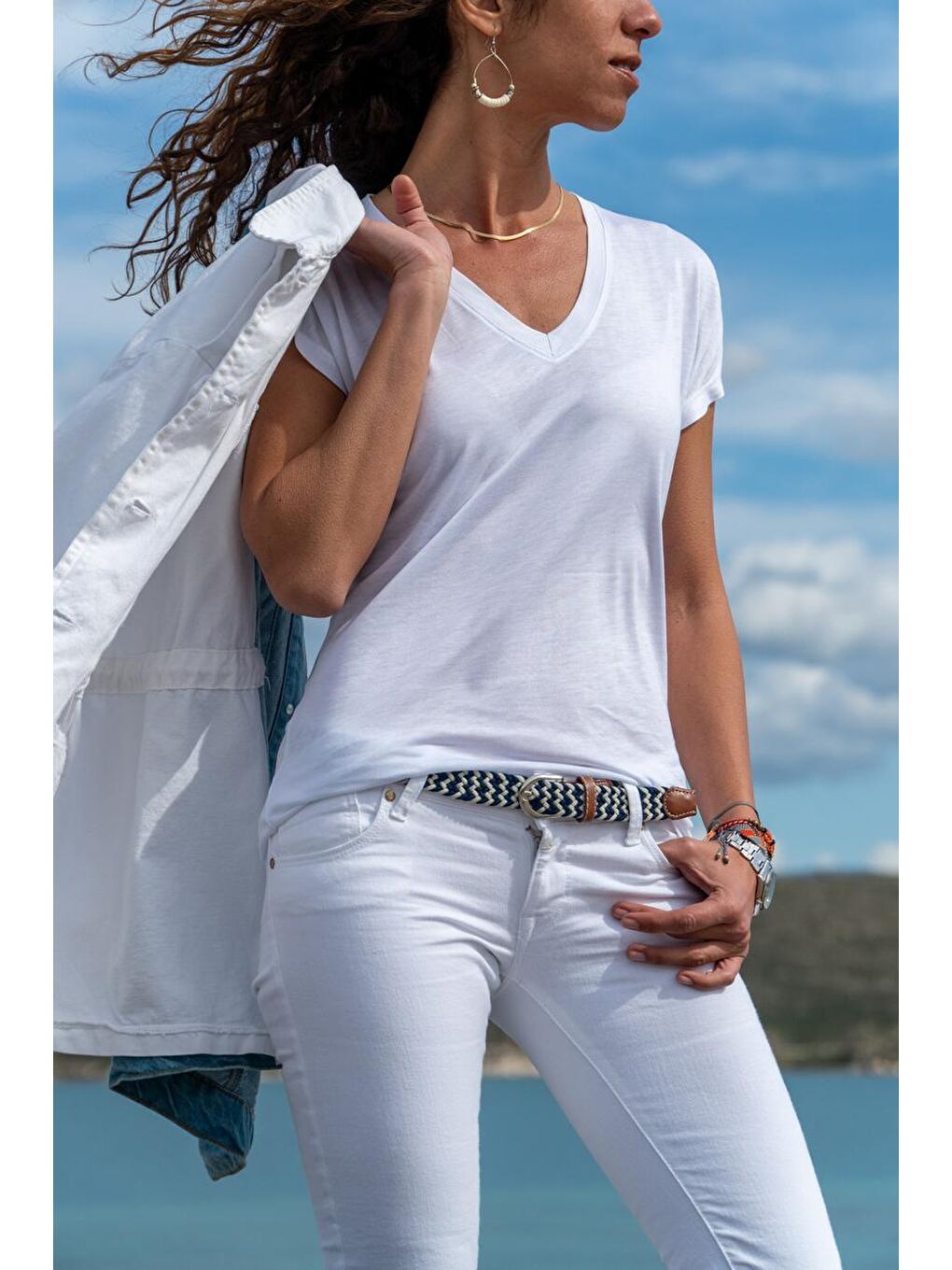 Kadın Beyaz V Yaka Yarasa Kol Basic Tişört GK-JR211-3