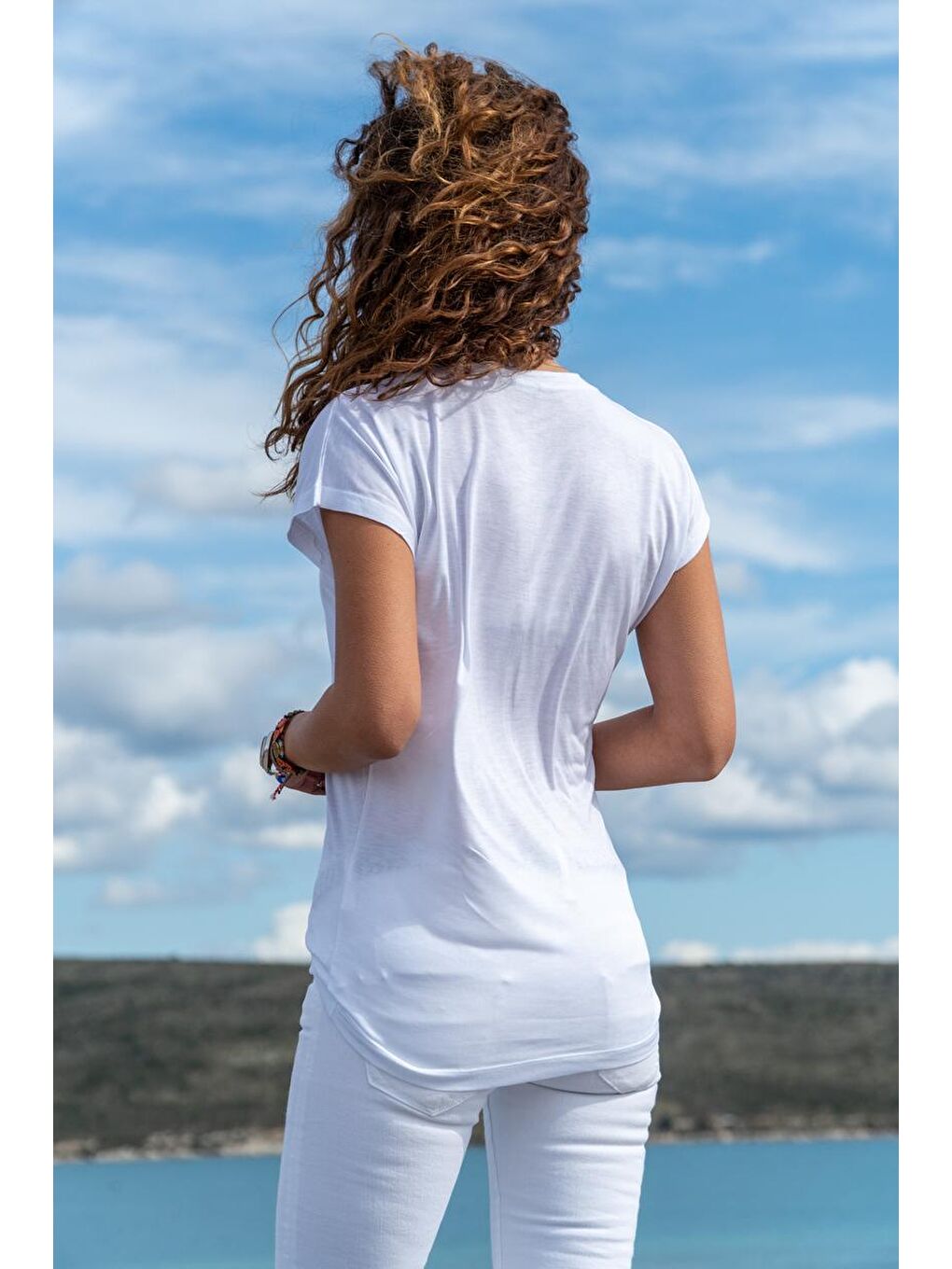 Kadın Beyaz V Yaka Yarasa Kol Basic Tişört GK-JR211-4