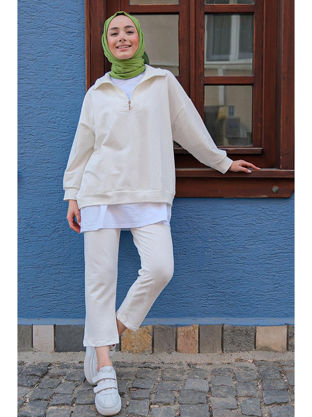Dik Yaka Önü Fermuarlı İkili Takım Beyaz-3