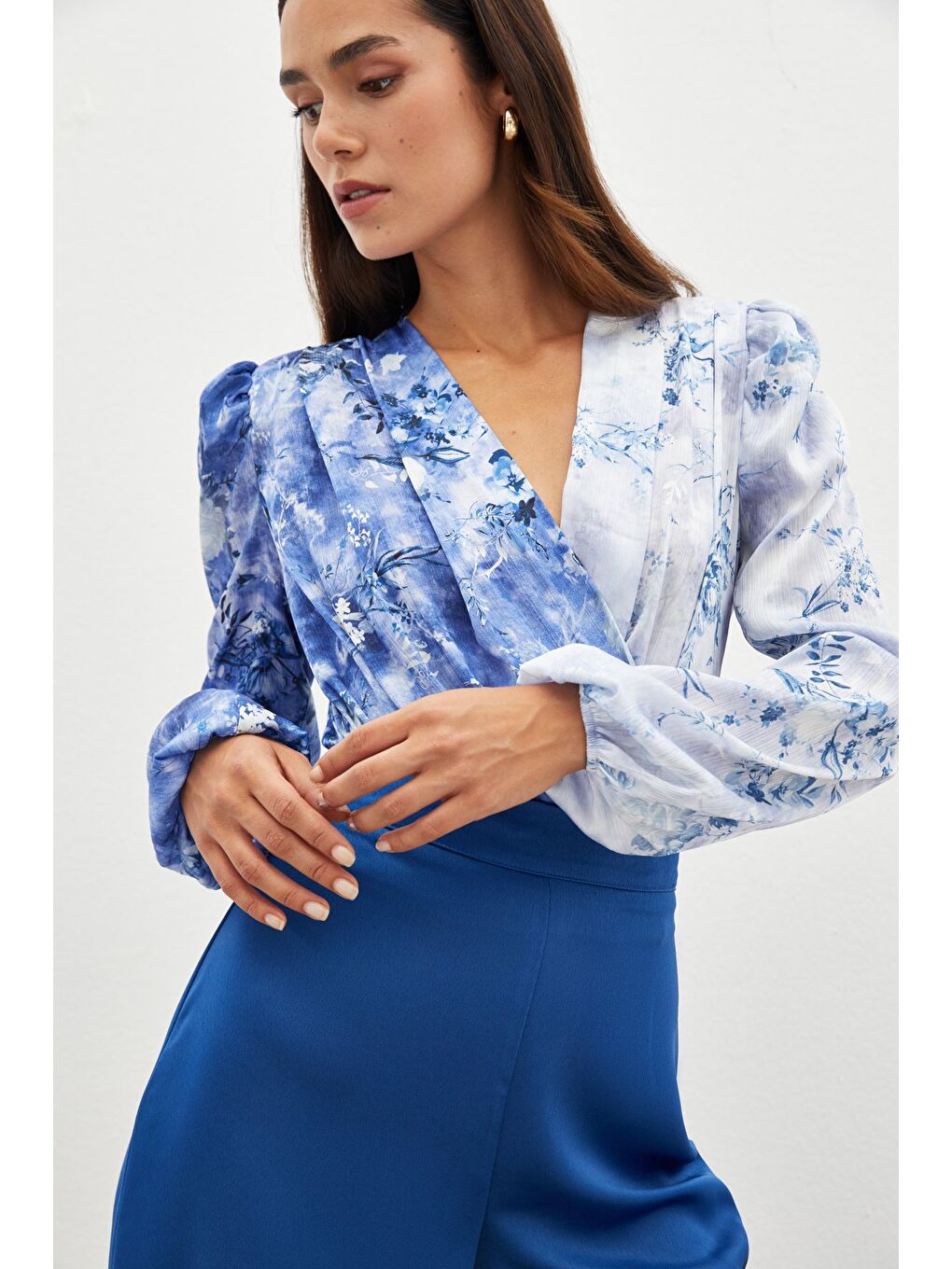 Çiçek Desenli Bodysuit Bluz - İndigo-4