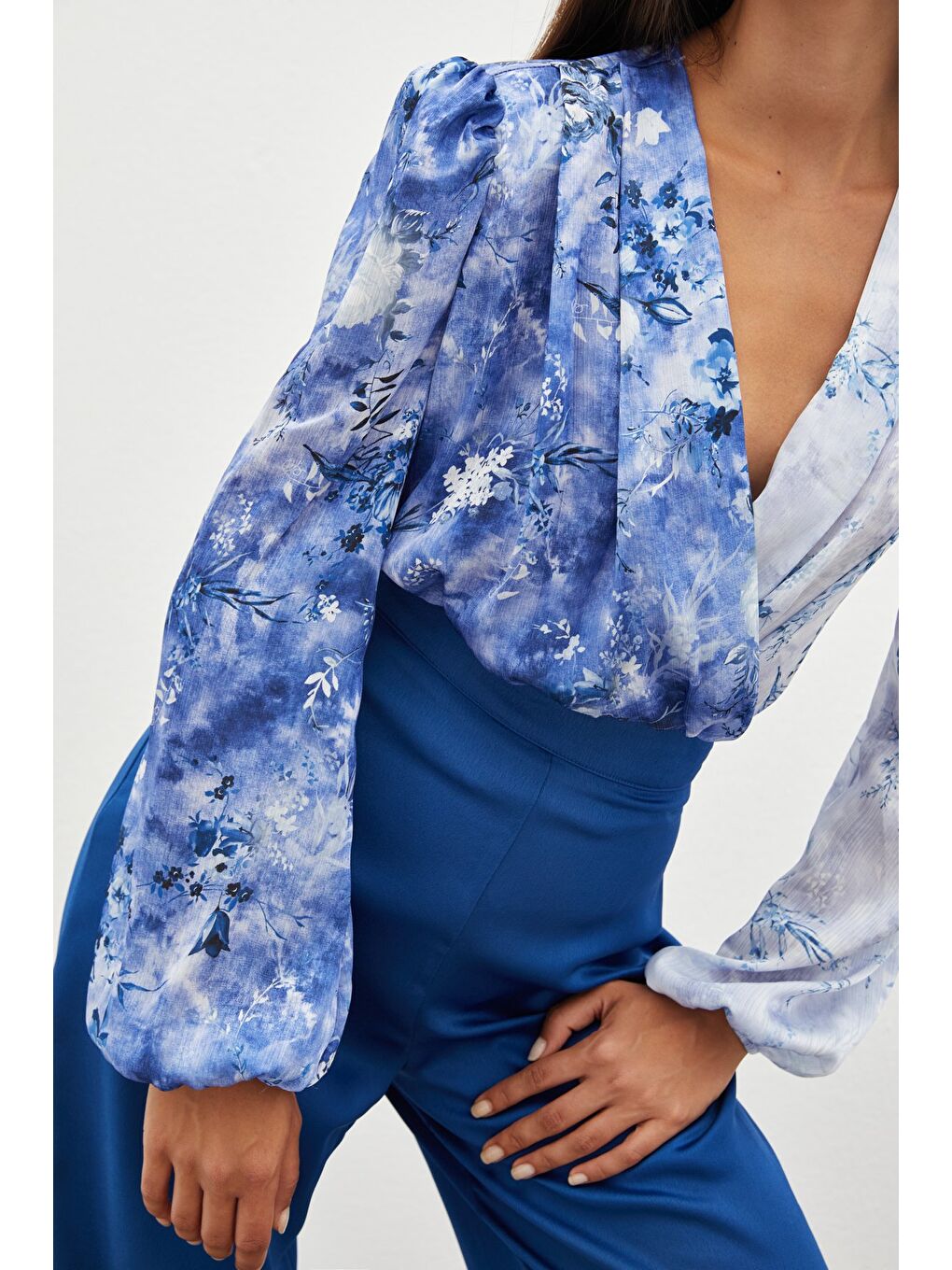 Çiçek Desenli Bodysuit Bluz - İndigo-5