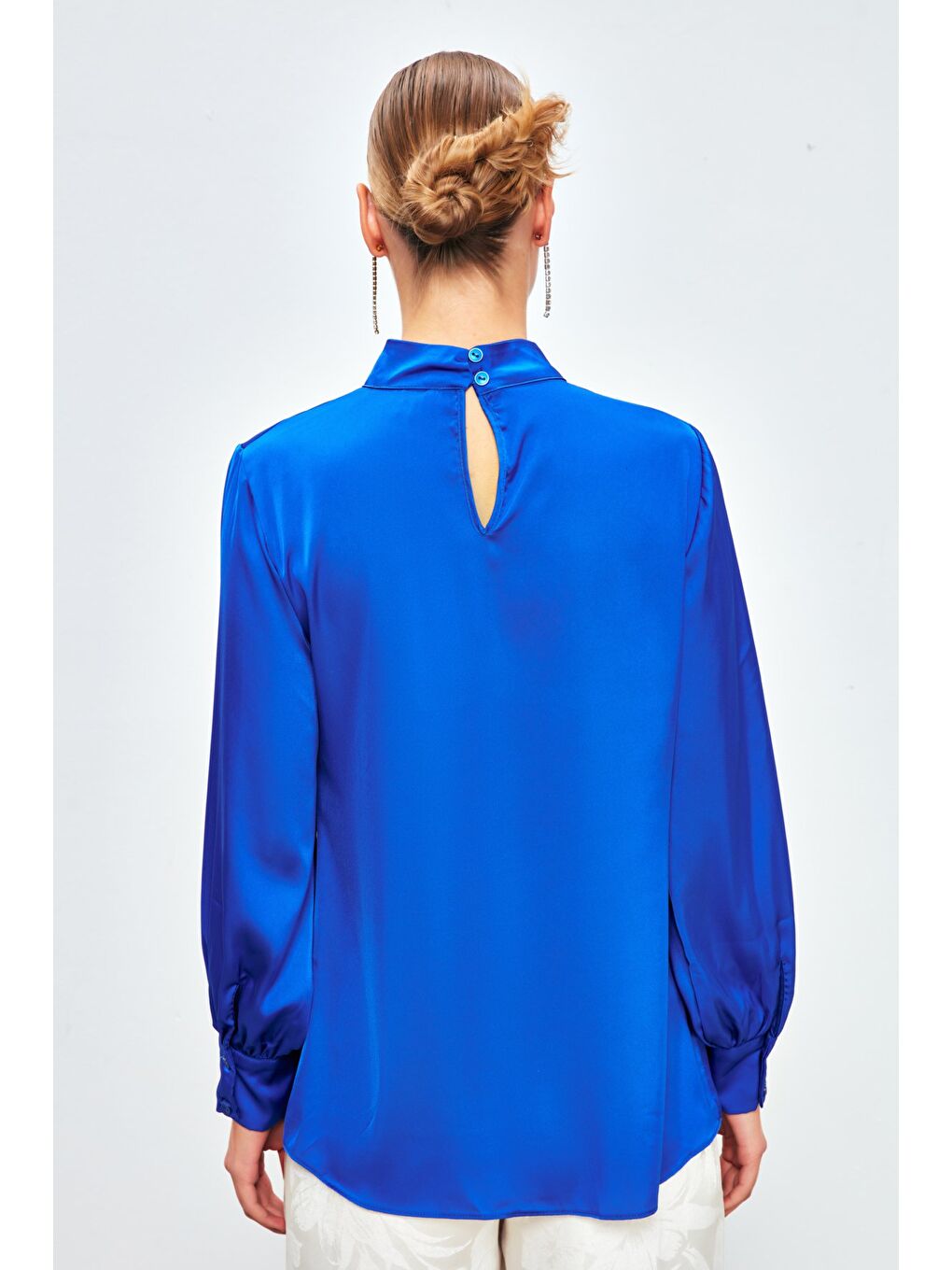 Yaka Detaylı Saten Bluz - Sax Mavi-6