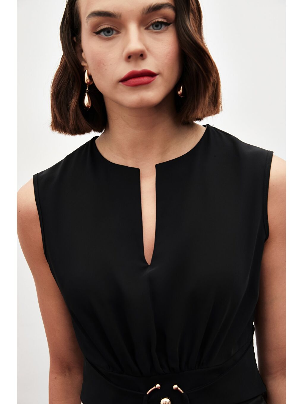 Toka Detaylı Kolsuz Bluz - Siyah-3
