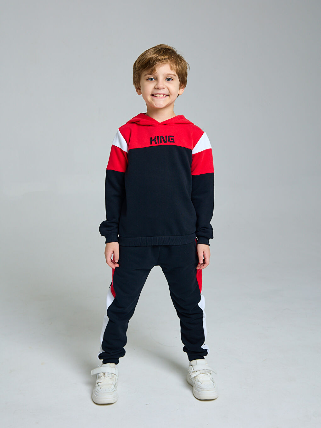 Kırmızı Kapüşonlu Bisiklet Yaka Erkek Bebek Sweatshirt ve Eşofman Alt 2 li Takım