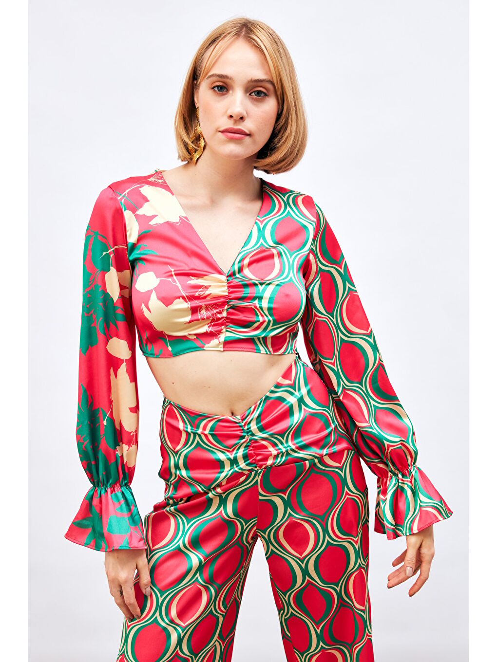 Büzgü Detaylı Desenli Bluz - Fuşya-2