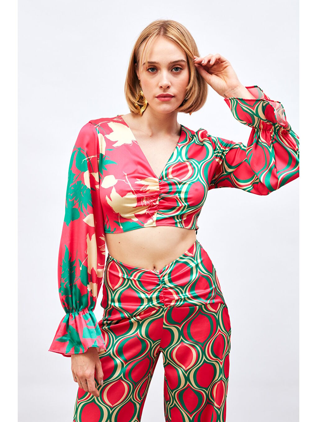 Büzgü Detaylı Desenli Bluz - Fuşya-6